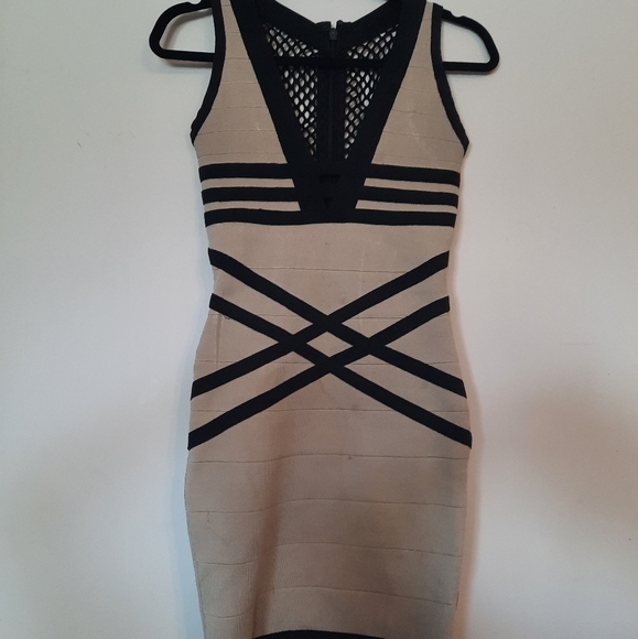 Dress - Picture 1 of 3